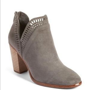 Vince Camuto Fileana Split Shaft Bootie Greystone